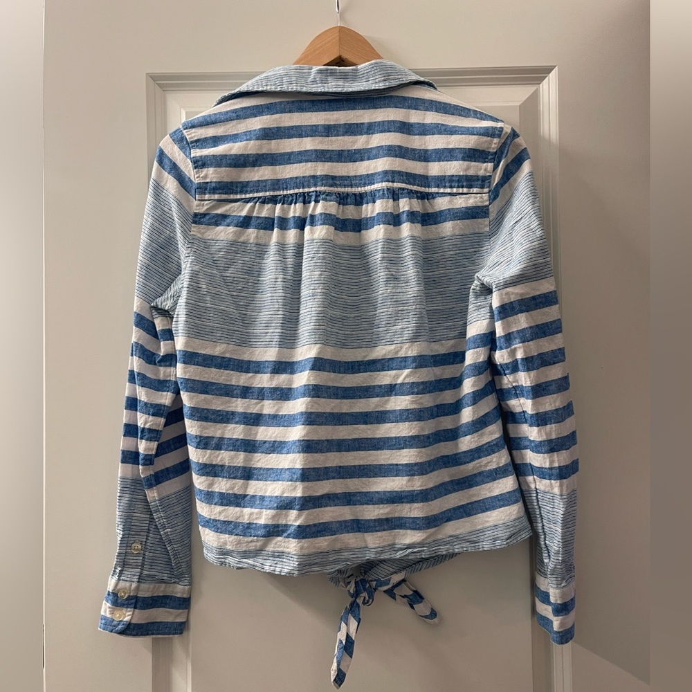 Vineyard Vines Blue and White Striped Tie-Front Button-Up Blouse Linen Blend - Picture 2 of 3